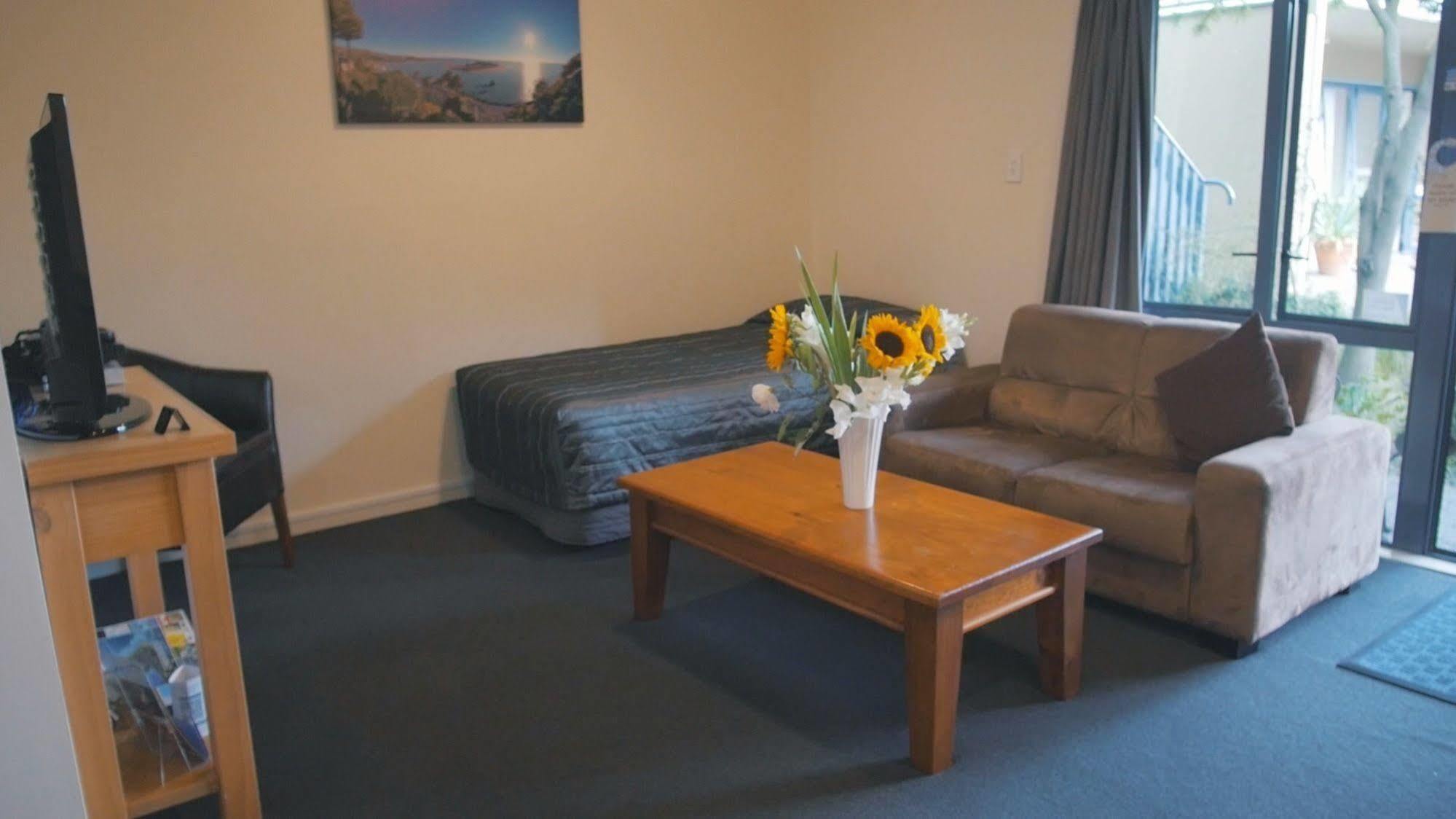 Sherborne Motor Lodge Christchurch Buitenkant foto