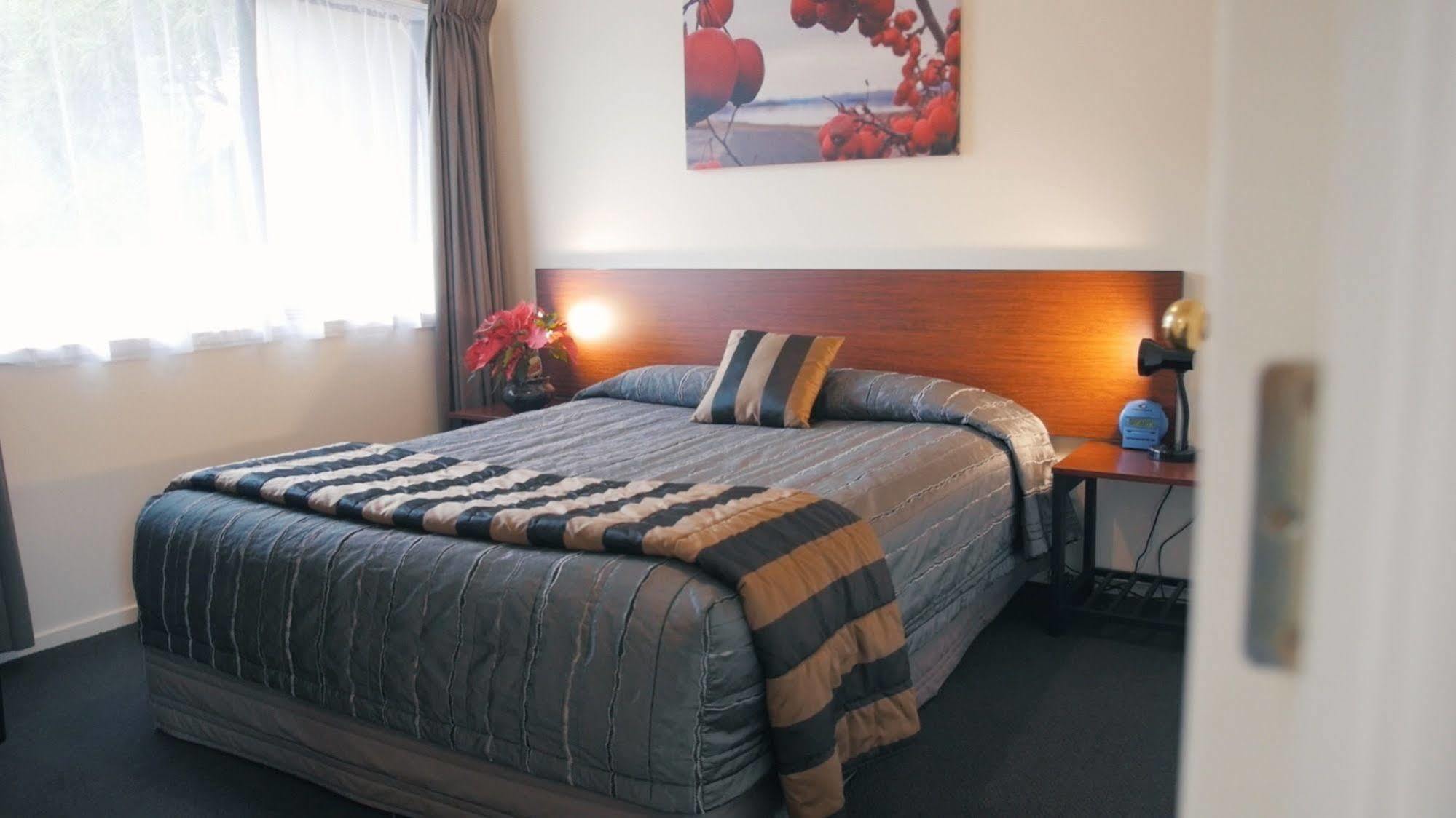 Sherborne Motor Lodge Christchurch Buitenkant foto